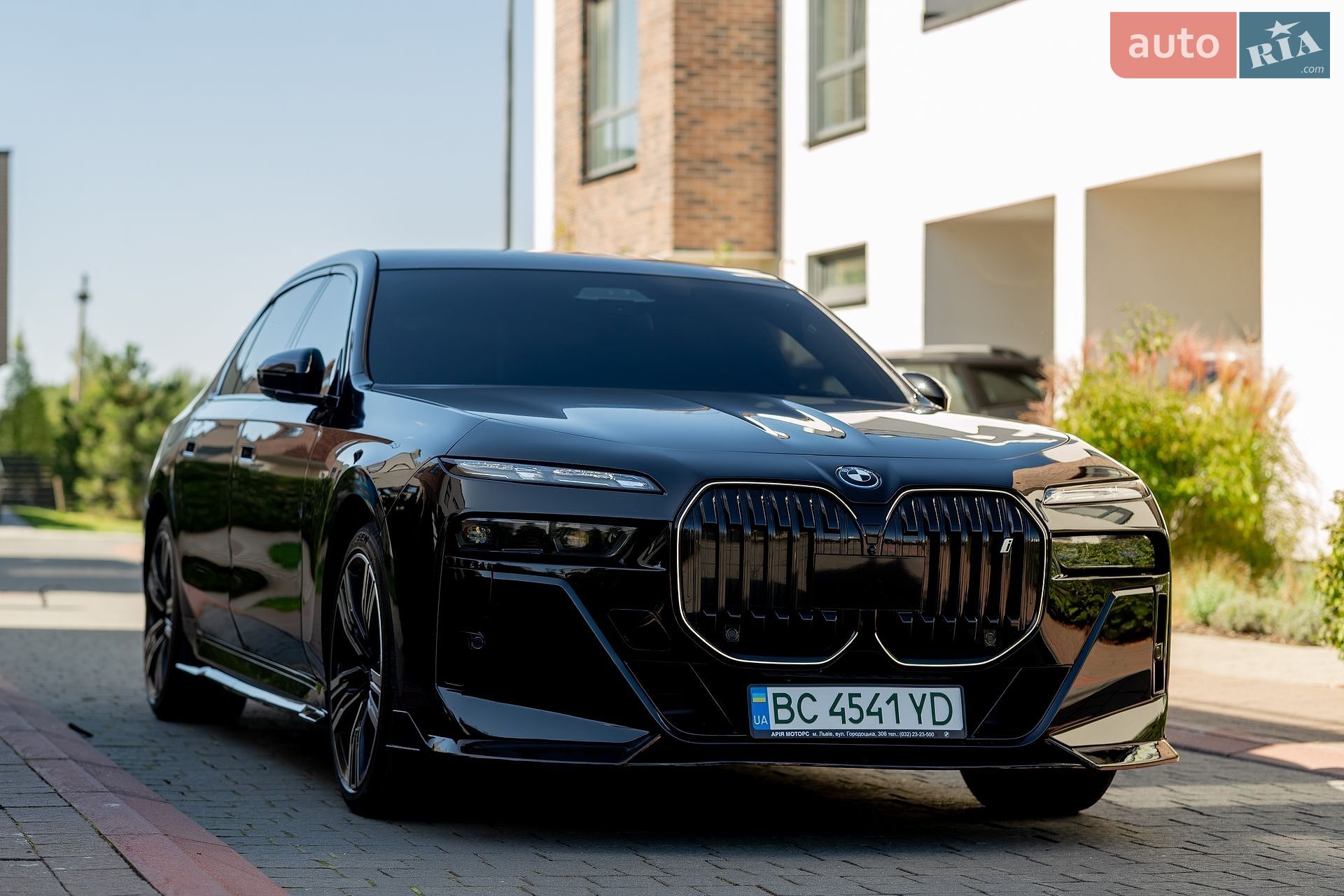 BMW i7 2022 VIN WBY53EJ01PCL76142 фото оголошення 2 з 40