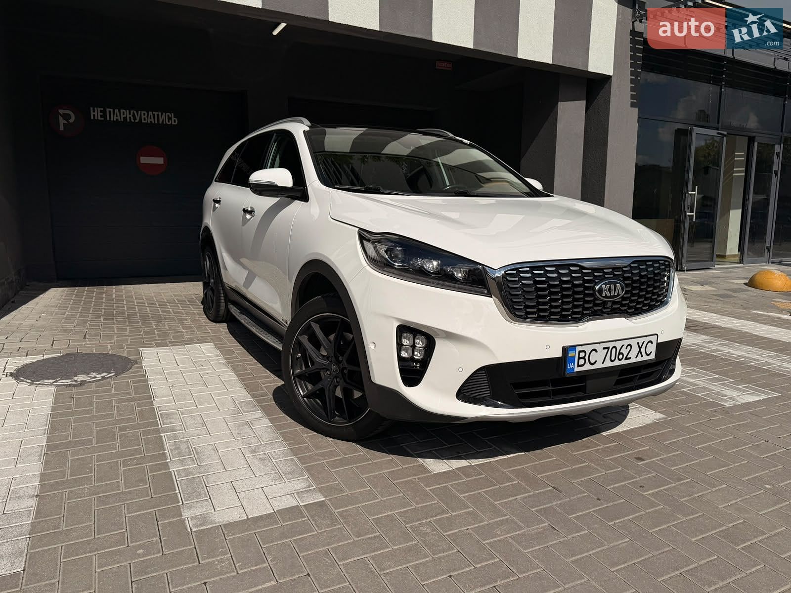 Kia Sorento 2018 VIN KNAPH81BDK5538803 фото оголошення 4 з 40