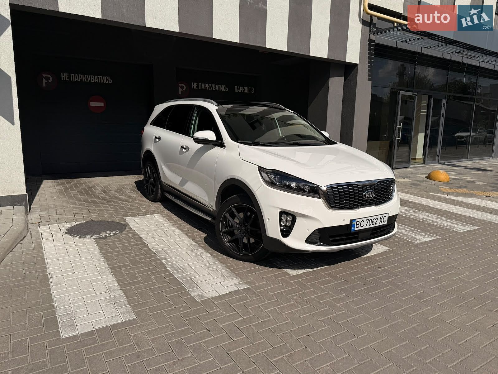 Kia Sorento 2018 VIN KNAPH81BDK5538803 фото оголошення 3 з 40