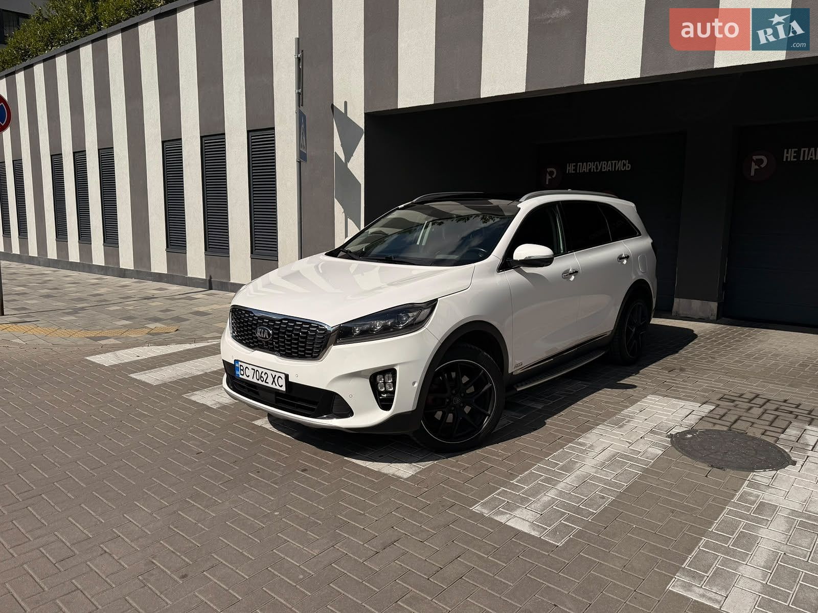 Kia Sorento 2018 VIN KNAPH81BDK5538803 фото оголошення 8 з 40