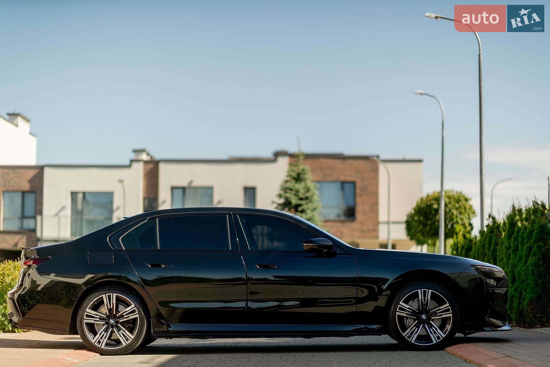 BMW i7 2022 VIN WBY53EJ01PCL76142 фото оголошення 12 з 40