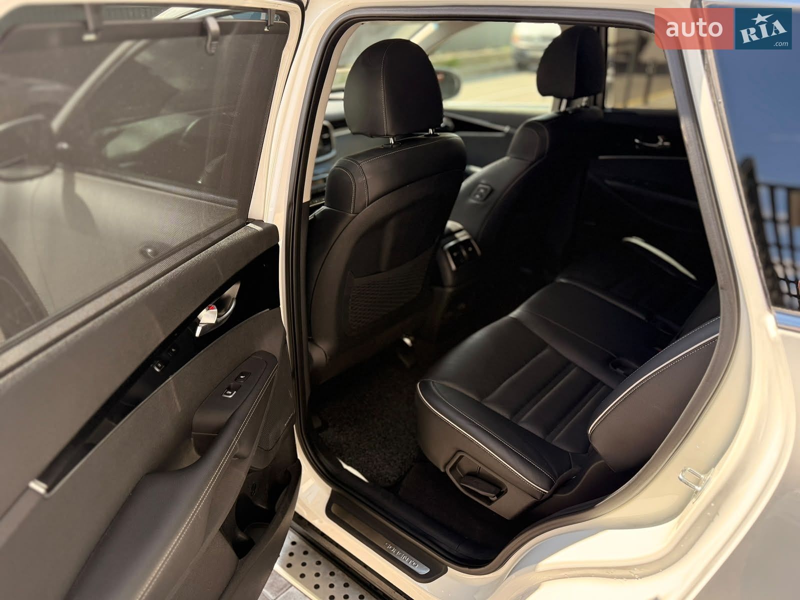 Kia Sorento 2018 VIN KNAPH81BDK5538803 фото оголошення 15 з 40