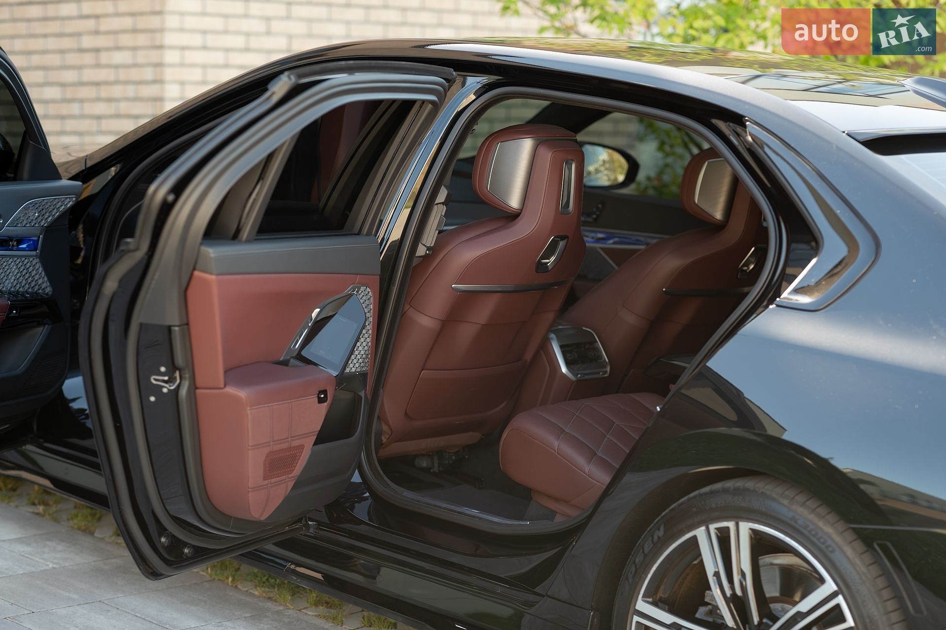 BMW i7 2022 VIN WBY53EJ01PCL76142 фото оголошення 25 з 40