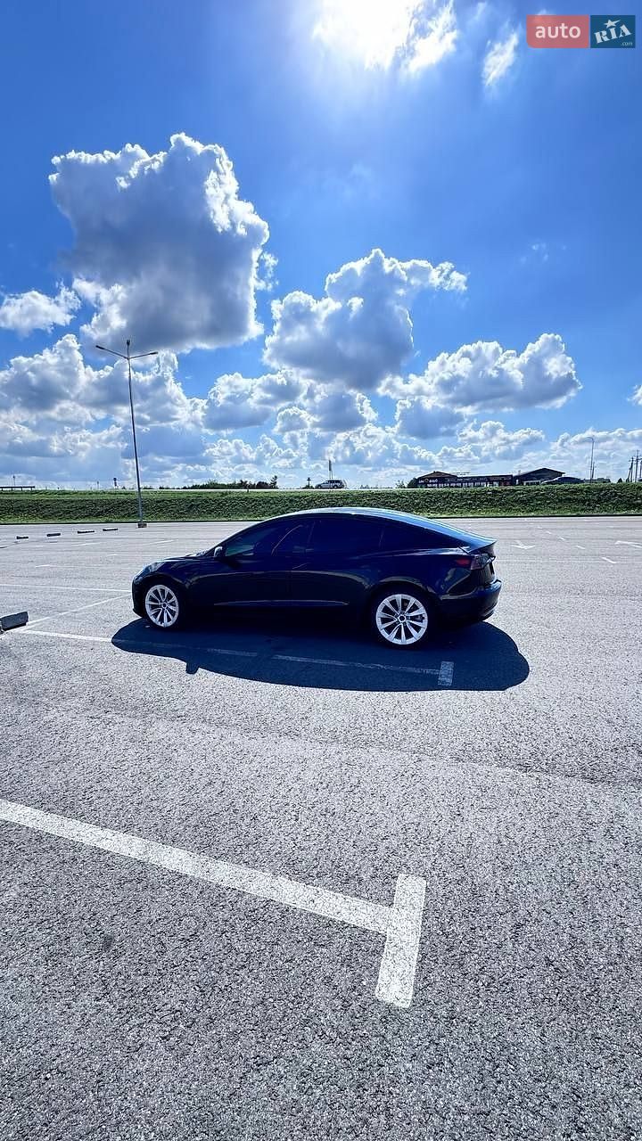 Tesla Model 3 2022 VIN 5YJ3E1EA5NF288337 фото оголошення 9 з 16