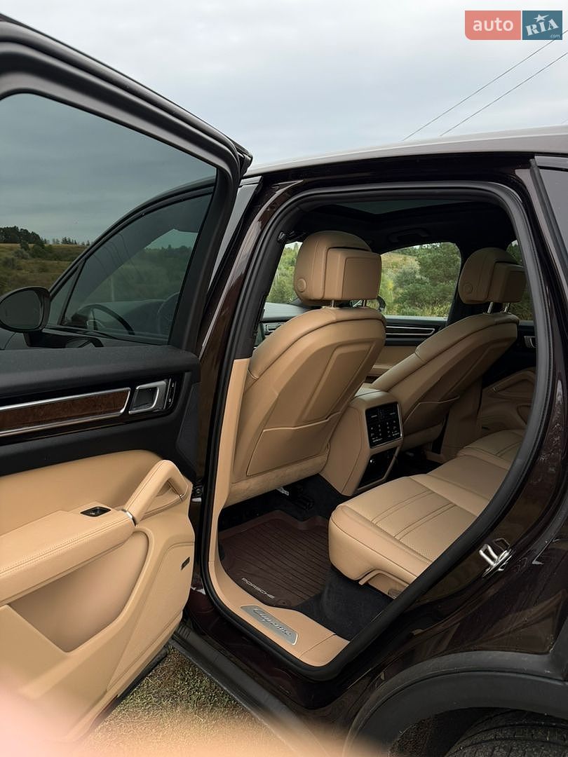Porsche Cayenne 2018 VIN WP1AB2AY0KDA60854 фото оголошення 23 з 39