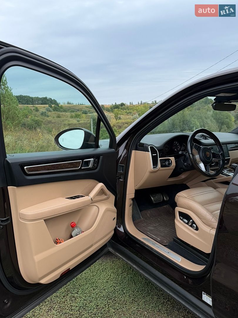 Porsche Cayenne 2018 VIN WP1AB2AY0KDA60854 фото оголошення 27 з 39