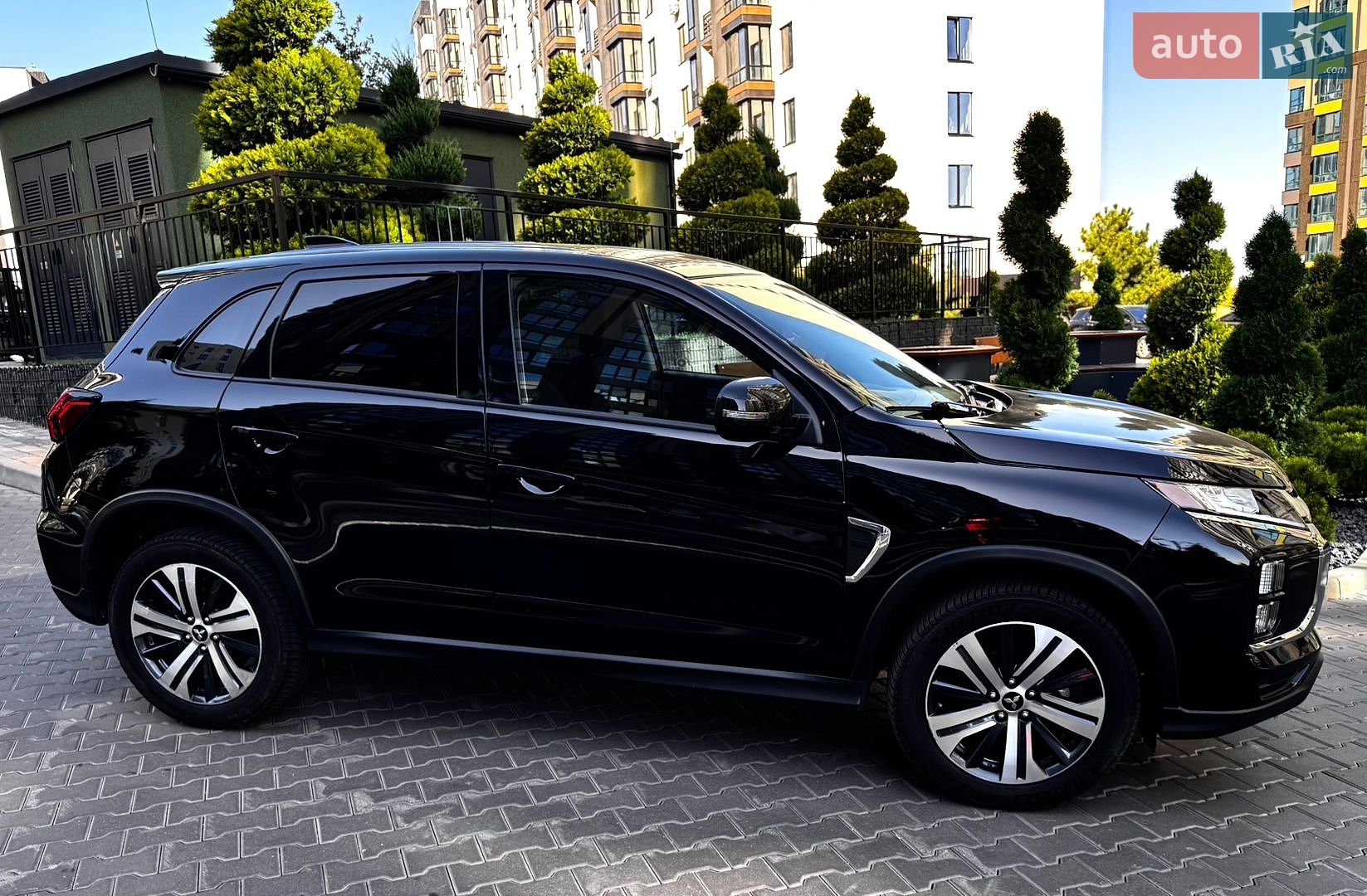 Mitsubishi RVR 2021 VIN JA4AHUAU7MU606314 фото оголошення 4 з 15