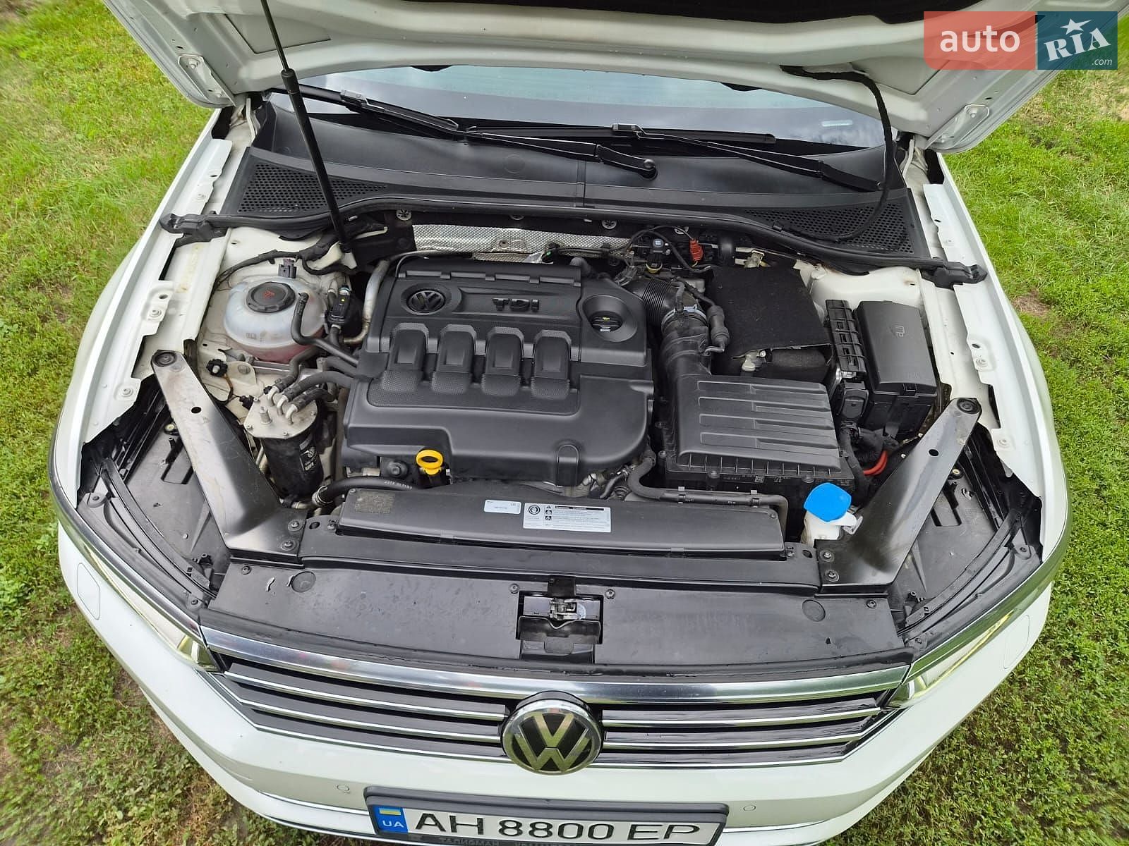 Volkswagen Passat 2017 VIN WVWZZZ3CZJE006947 фото оголошення 10 з 23