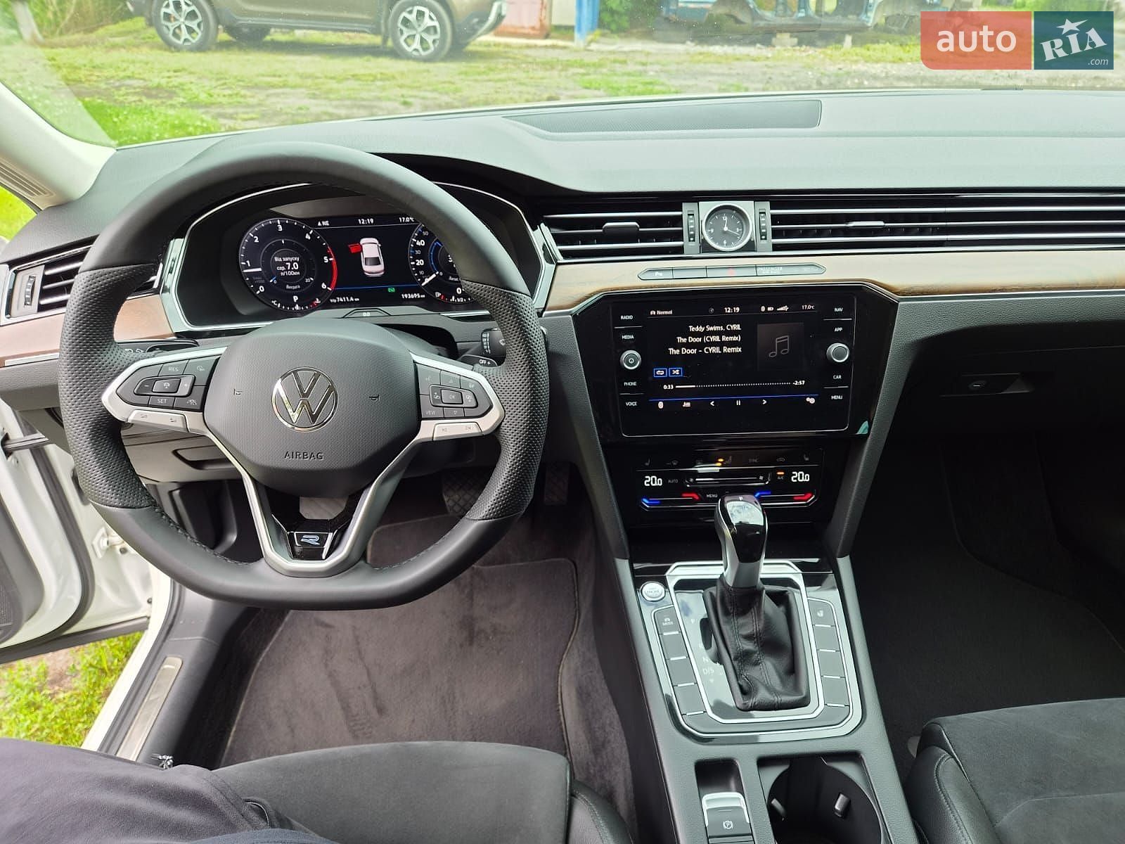 Volkswagen Passat 2017 VIN WVWZZZ3CZJE006947 фото оголошення 14 з 23