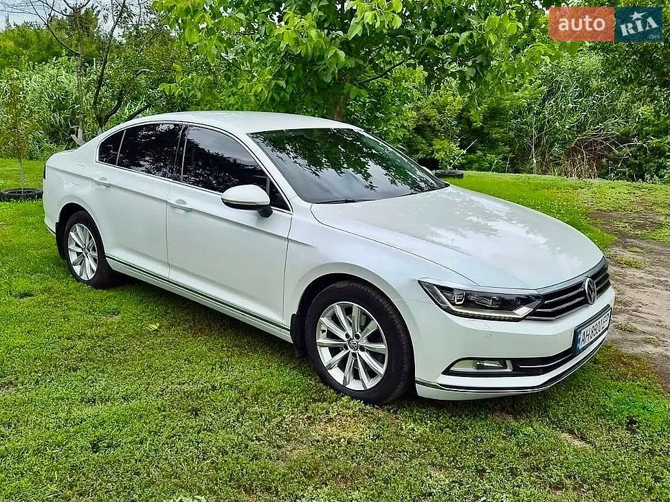Volkswagen Passat 2017 VIN WVWZZZ3CZJE006947 фото оголошення 2 з 23
