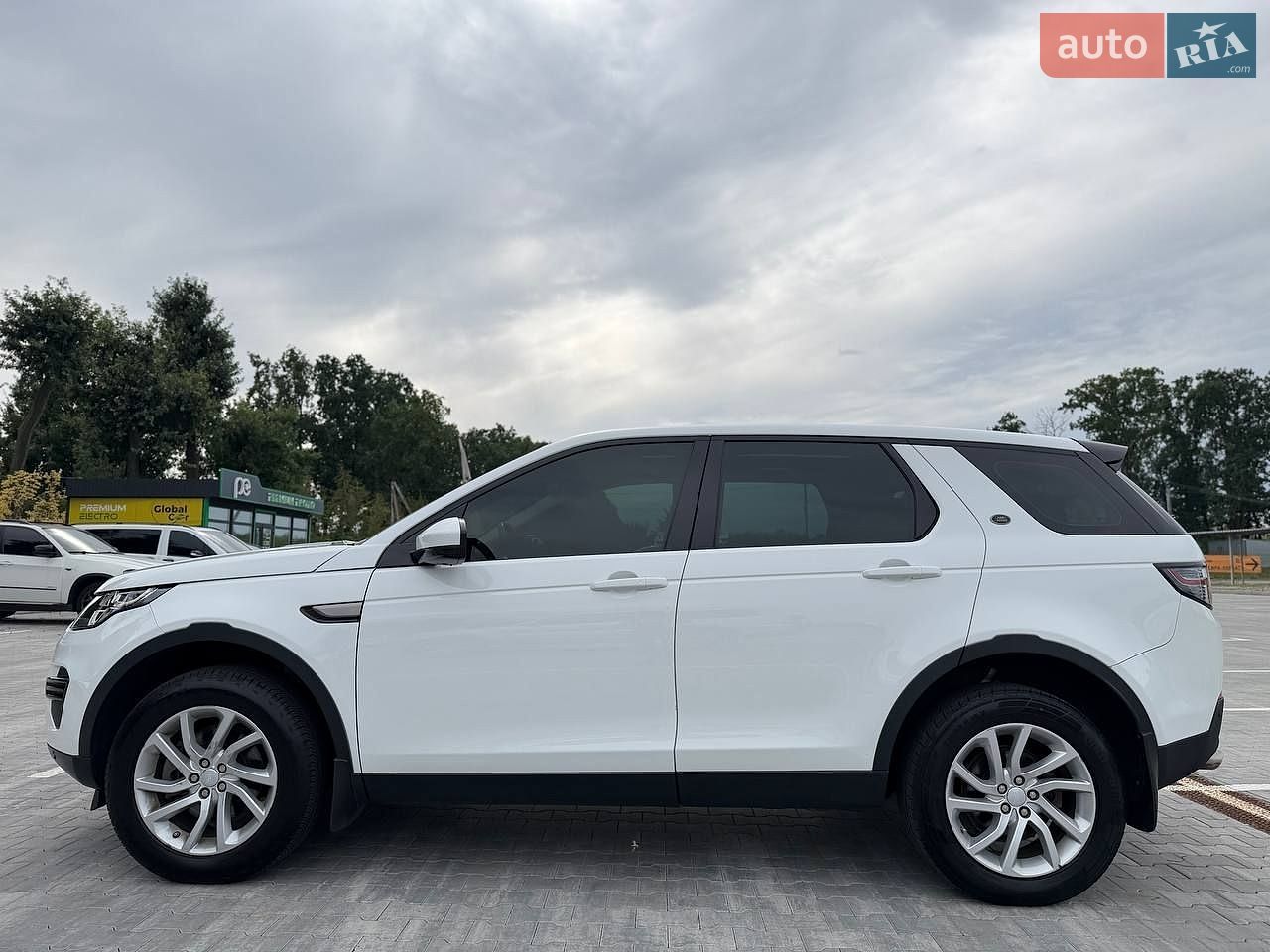 Land Rover Discovery Sport 2017 VIN SALCA2BN1HH713431 фото оголошення 18 з 55