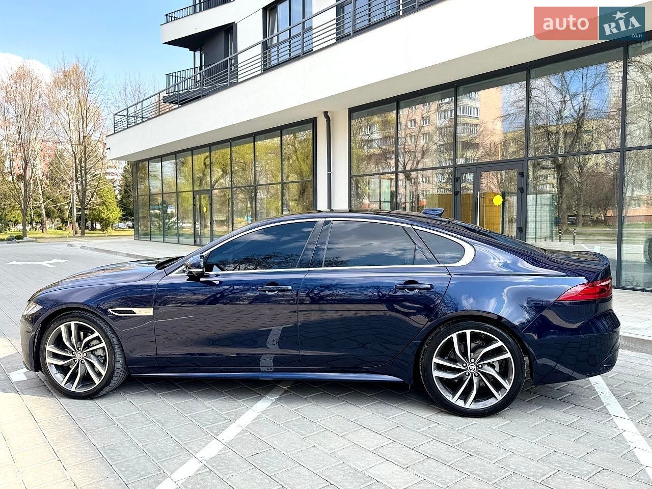 Jaguar XF 2023 VIN SAJBL4GX4RCY93975 фото оголошення 8 з 88
