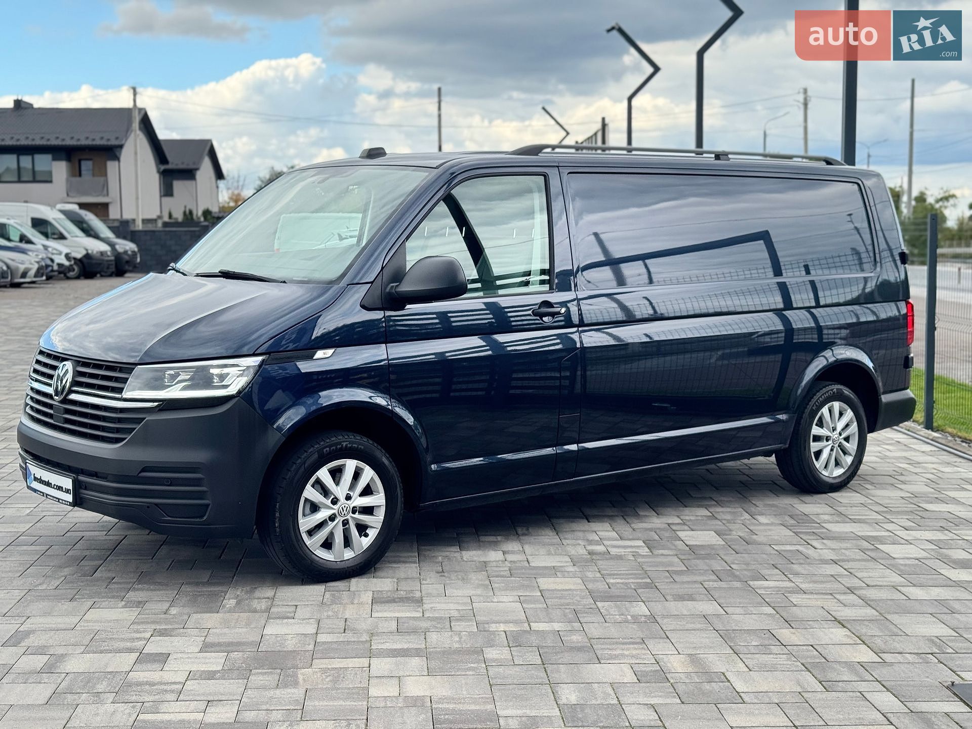 Volkswagen Transporter 2020 VIN WV1ZZZ7HZLH017140 фото оголошення 8 з 32