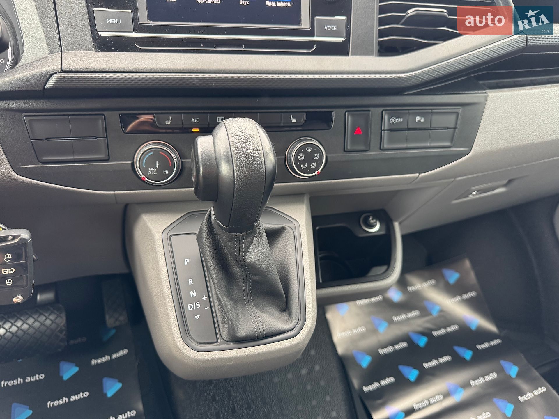 Volkswagen Transporter 2020 VIN WV1ZZZ7HZLH017140 фото оголошення 22 з 32