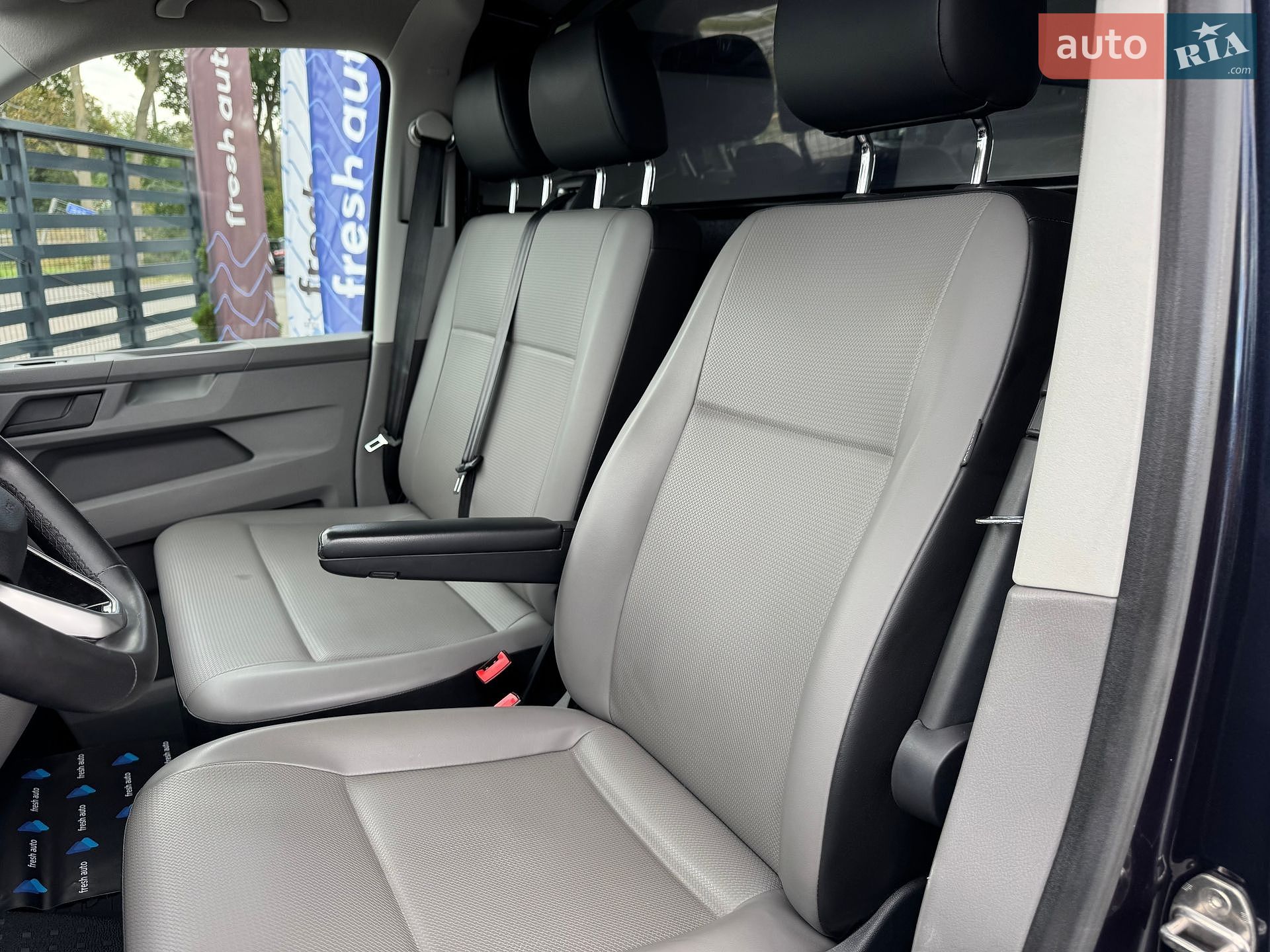 Volkswagen Transporter 2020 VIN WV1ZZZ7HZLH017140 фото оголошення 19 з 32
