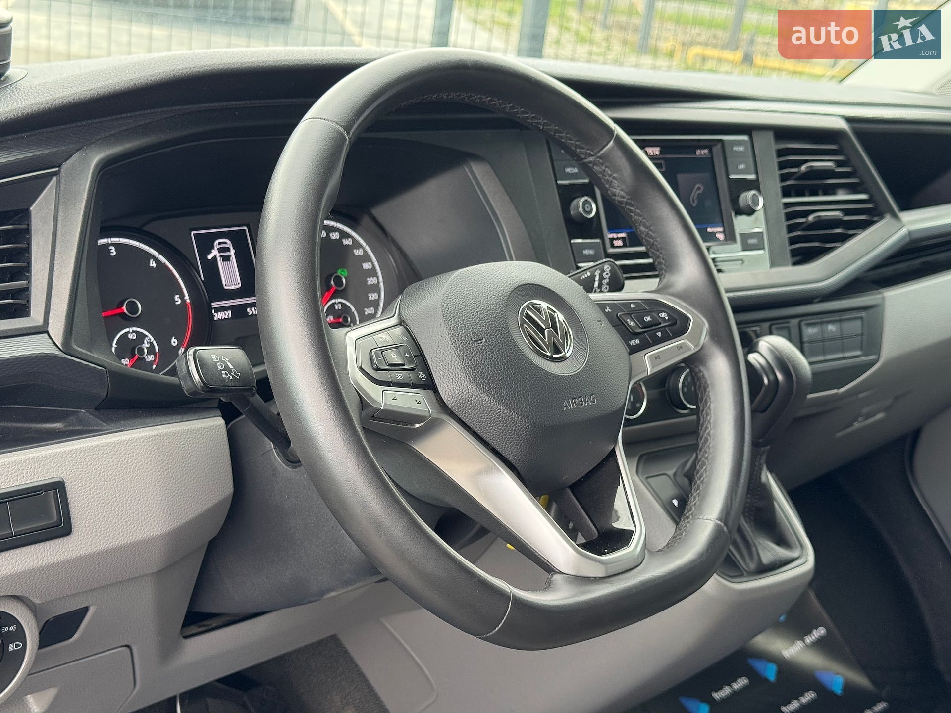 Volkswagen Transporter 2020 VIN WV1ZZZ7HZLH017140 фото оголошення 16 з 32