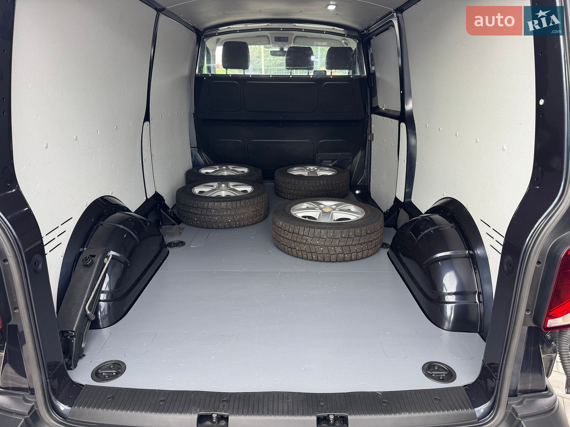 Volkswagen Transporter 2020 VIN WV1ZZZ7HZLH017140 фото оголошення 26 з 32