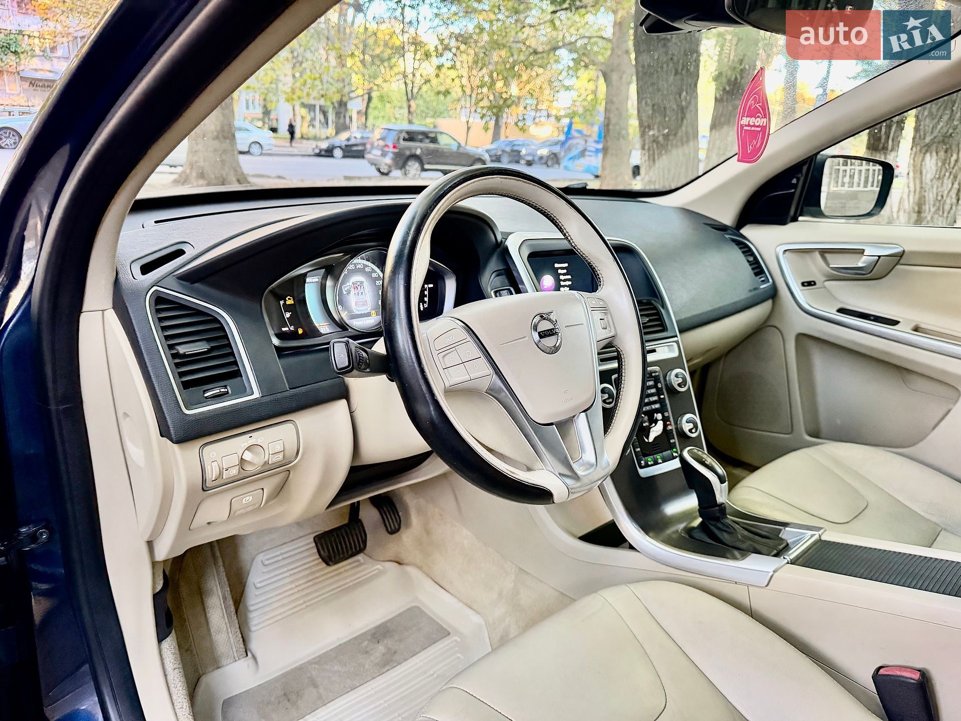 Volvo XC60 2014 VIN YV440MDK7F2649325 фото оголошення 21 з 67