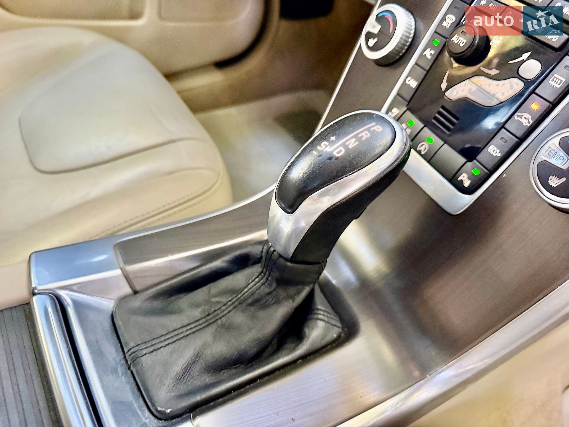 Volvo XC60 2014 VIN YV440MDK7F2649325 фото оголошення 39 з 67