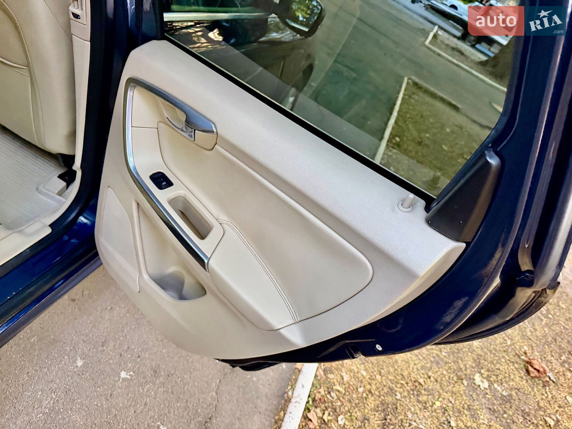 Volvo XC60 2014 VIN YV440MDK7F2649325 фото оголошення 41 з 67
