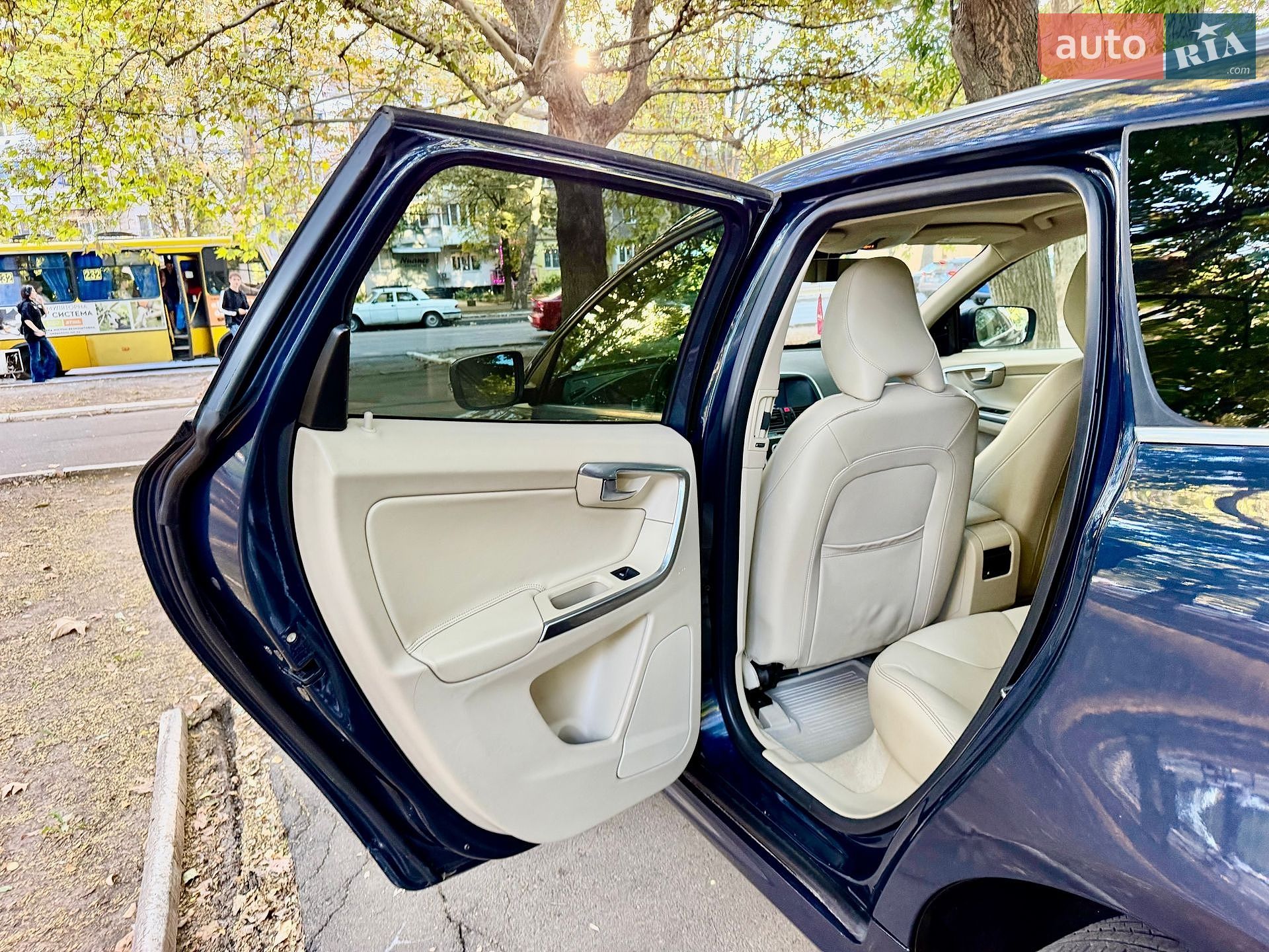 Volvo XC60 2014 VIN YV440MDK7F2649325 фото оголошення 48 з 67