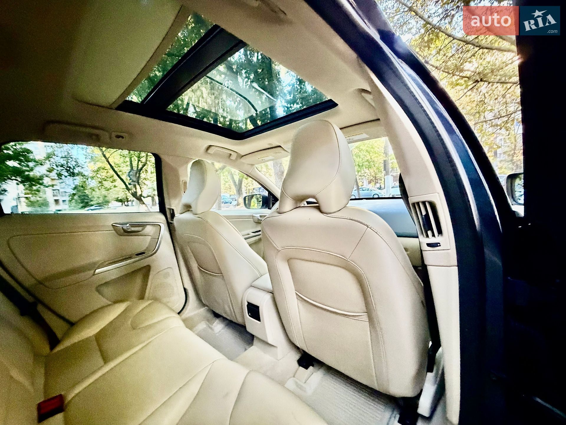 Volvo XC60 2014 VIN YV440MDK7F2649325 фото оголошення 49 з 67