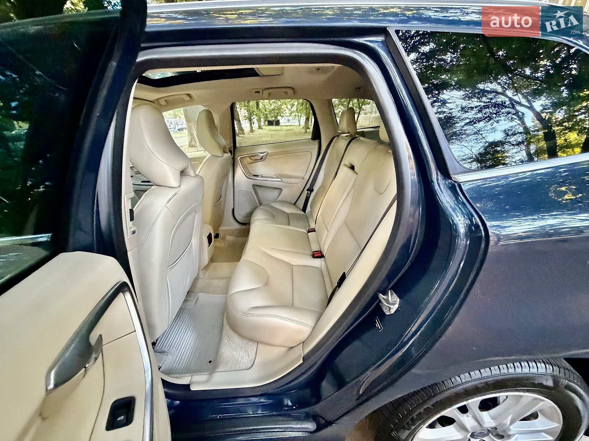 Volvo XC60 2014 VIN YV440MDK7F2649325 фото оголошення 50 з 67