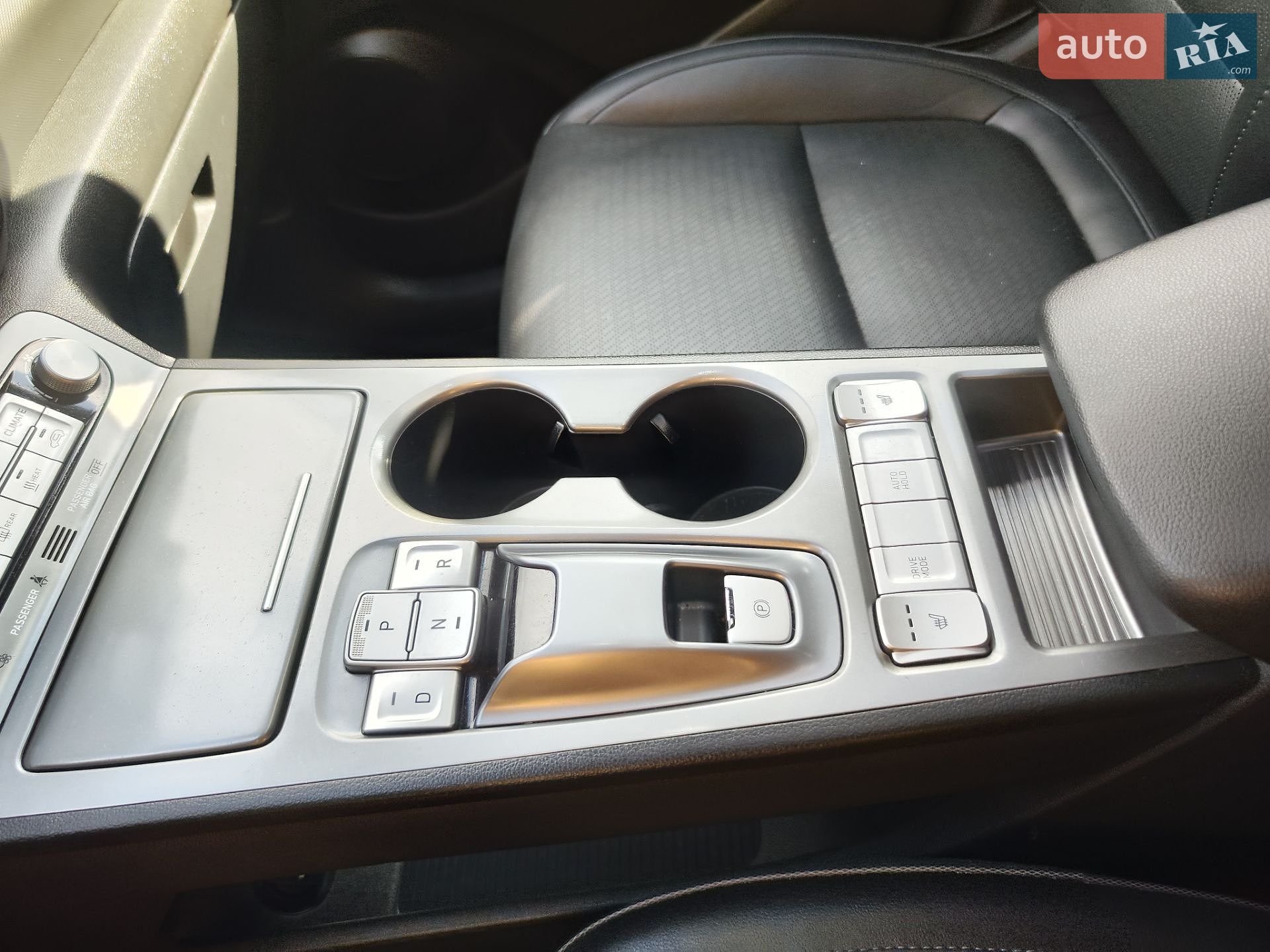 Hyundai Kona Electric 2020 VIN KM8K33AGXMU121920 фото оголошення 17 з 42