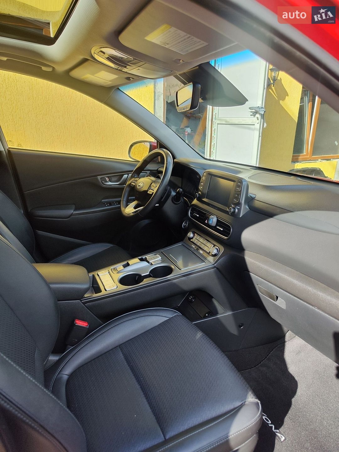 Hyundai Kona Electric 2020 VIN KM8K33AGXMU121920 фото оголошення 25 з 42