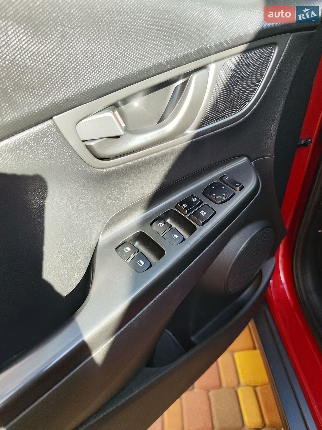 Hyundai Kona Electric 2020 VIN KM8K33AGXMU121920 фото оголошення 32 з 42