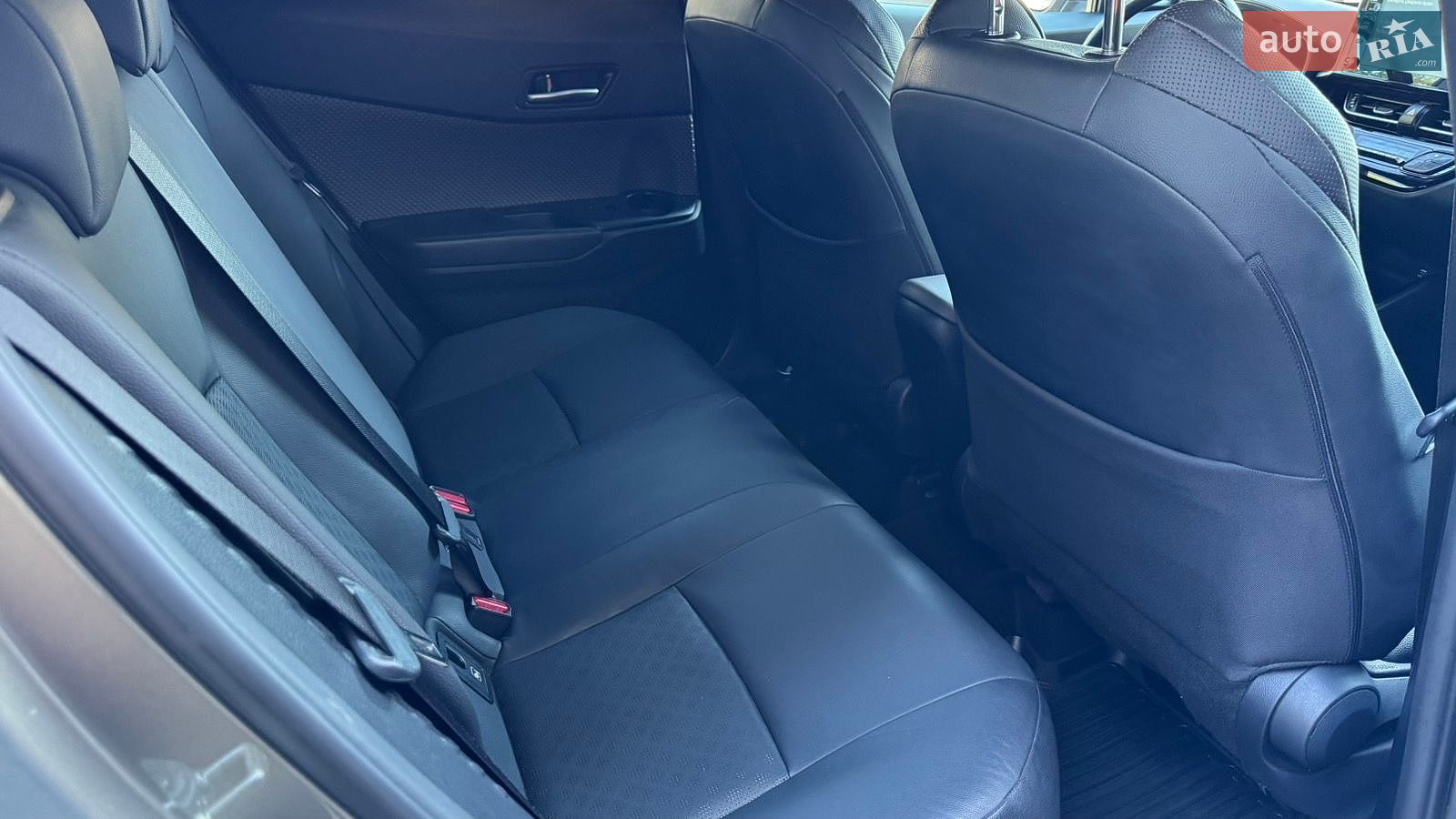 Toyota C-HR 2021 VIN NMTK54BX30R062077 фото оголошення 7 з 19