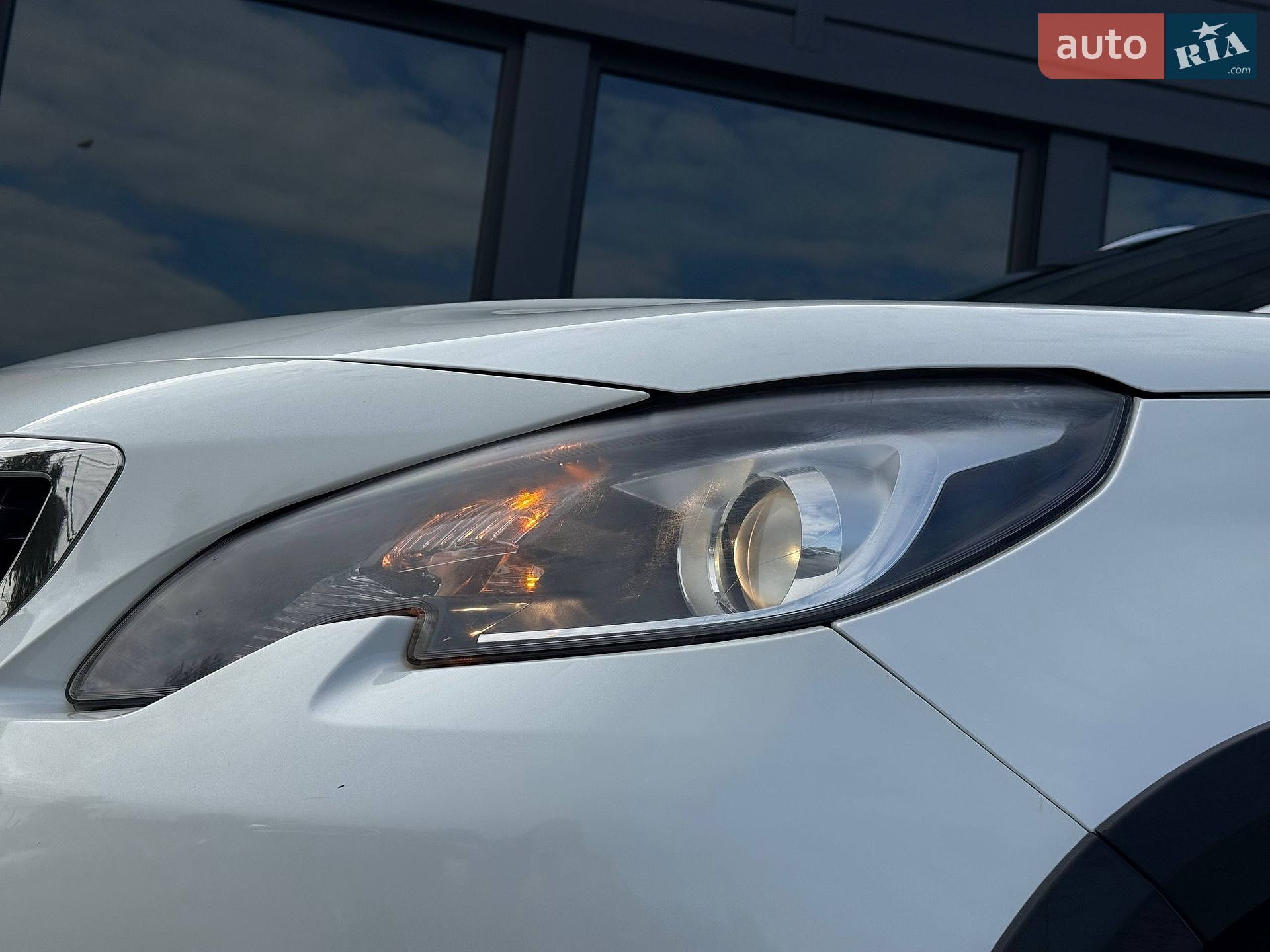 Peugeot 2008 2016 VIN VF3CUHNZTGY132160 фото оголошення 5 з 64