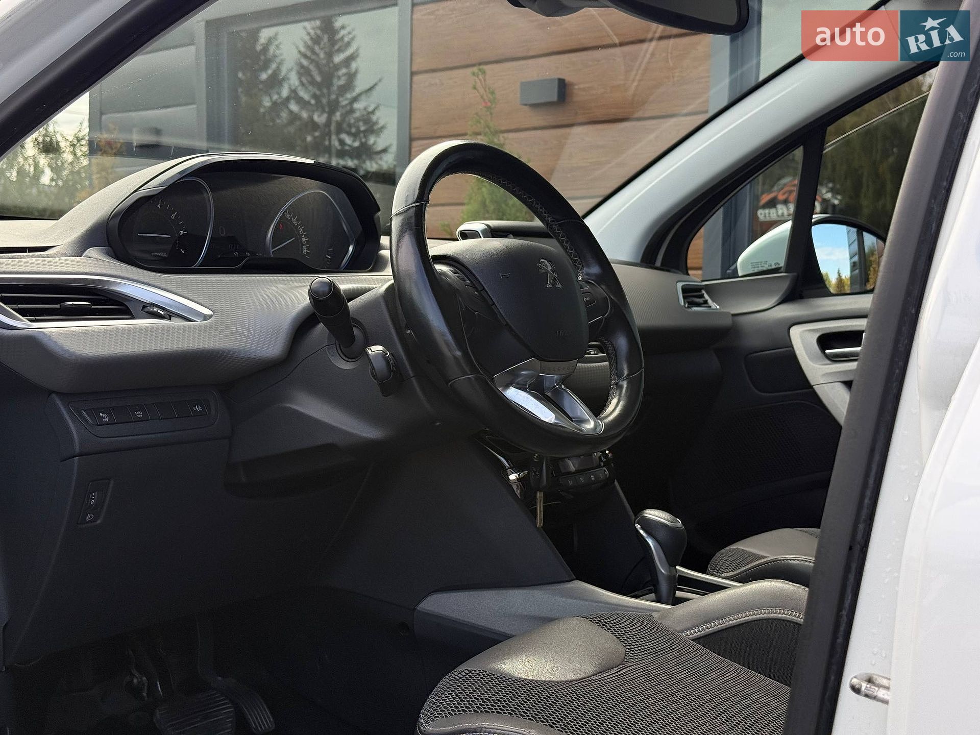 Peugeot 2008 2016 VIN VF3CUHNZTGY132160 фото оголошення 23 з 64
