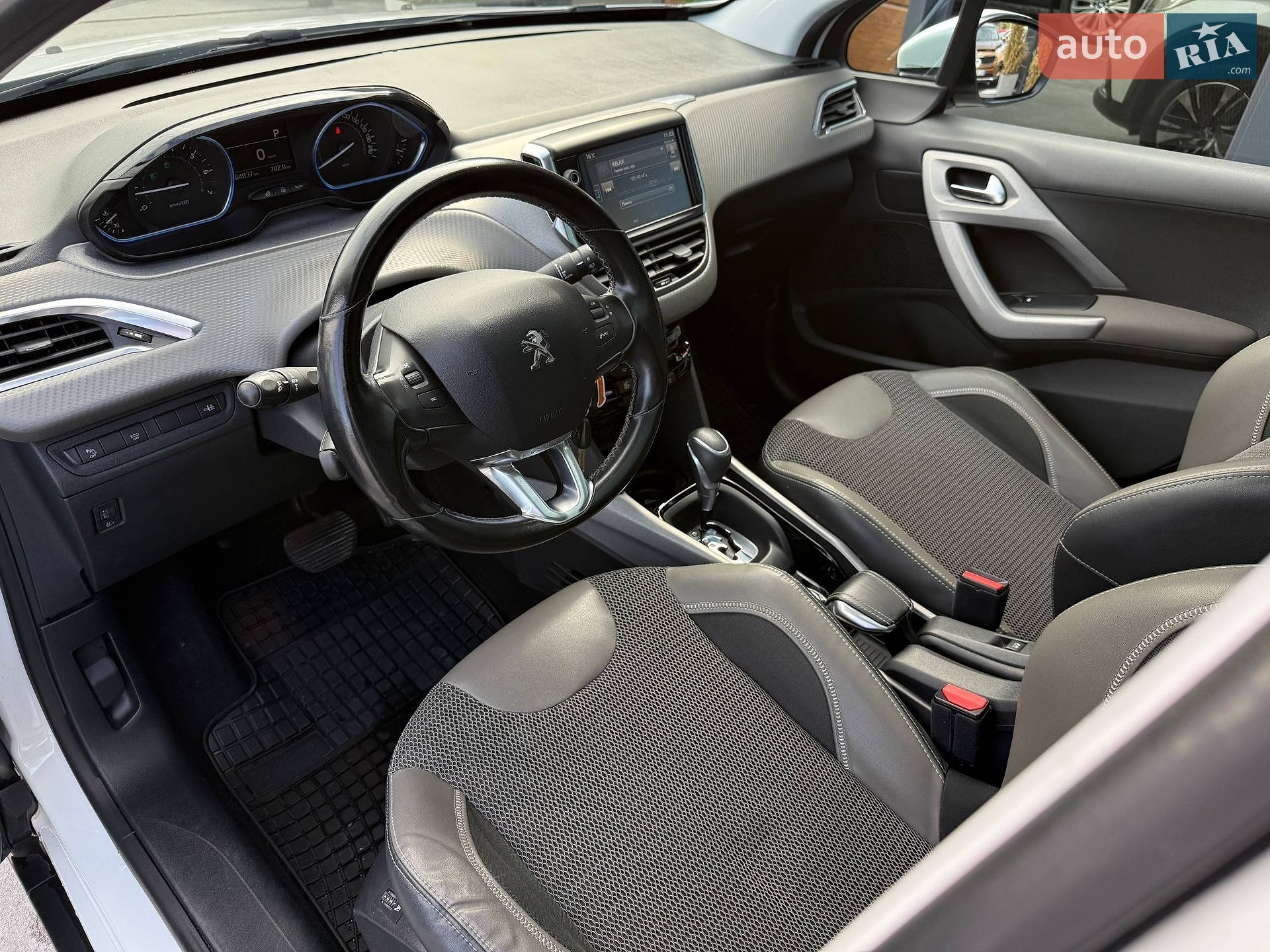 Peugeot 2008 2016 VIN VF3CUHNZTGY132160 фото оголошення 30 з 64
