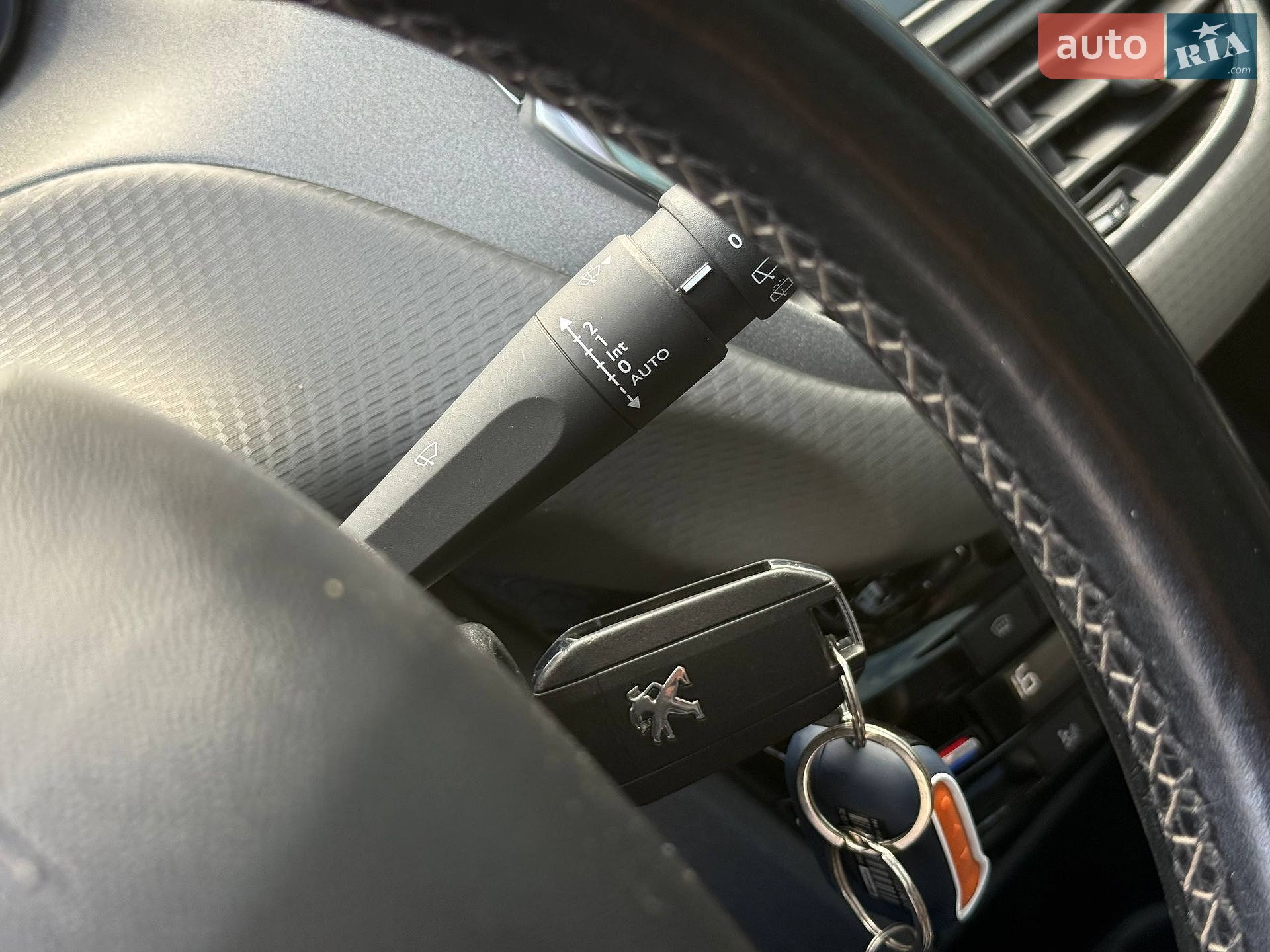 Peugeot 2008 2016 VIN VF3CUHNZTGY132160 фото оголошення 40 з 64