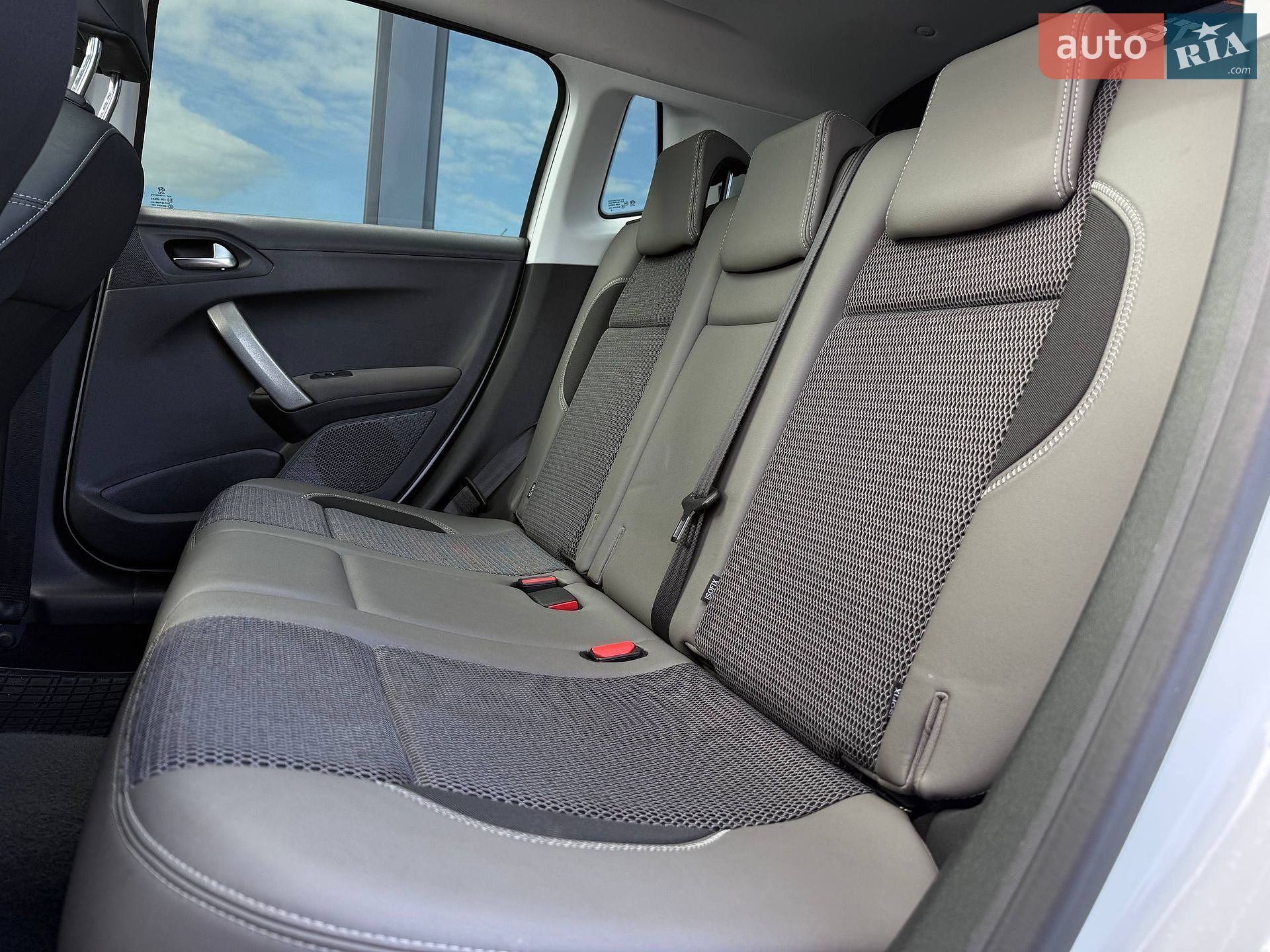 Peugeot 2008 2016 VIN VF3CUHNZTGY132160 фото оголошення 45 з 64