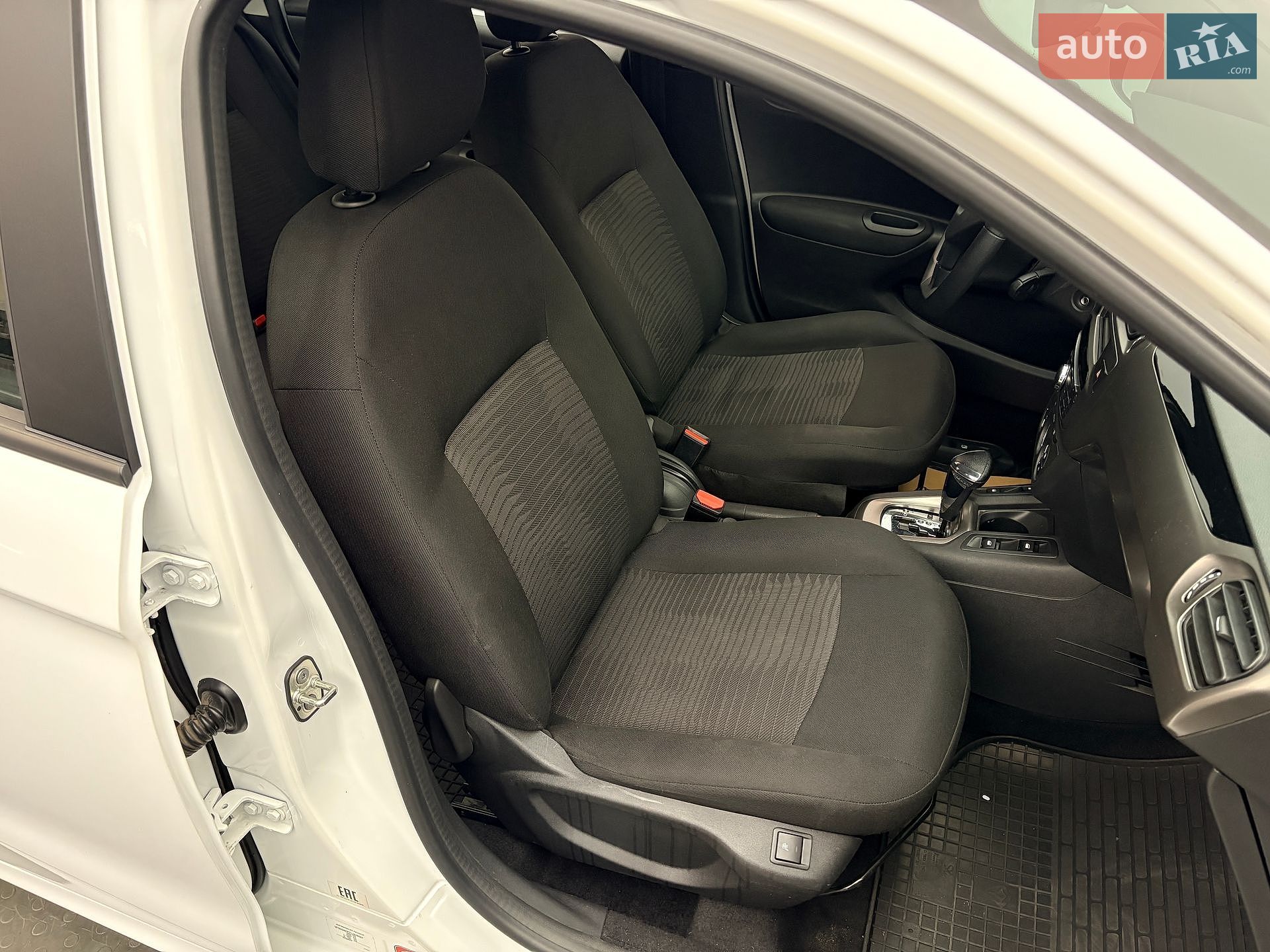 Peugeot 301 2020 VIN VF3DDNFPTLJ818697 фото оголошення 17 з 19