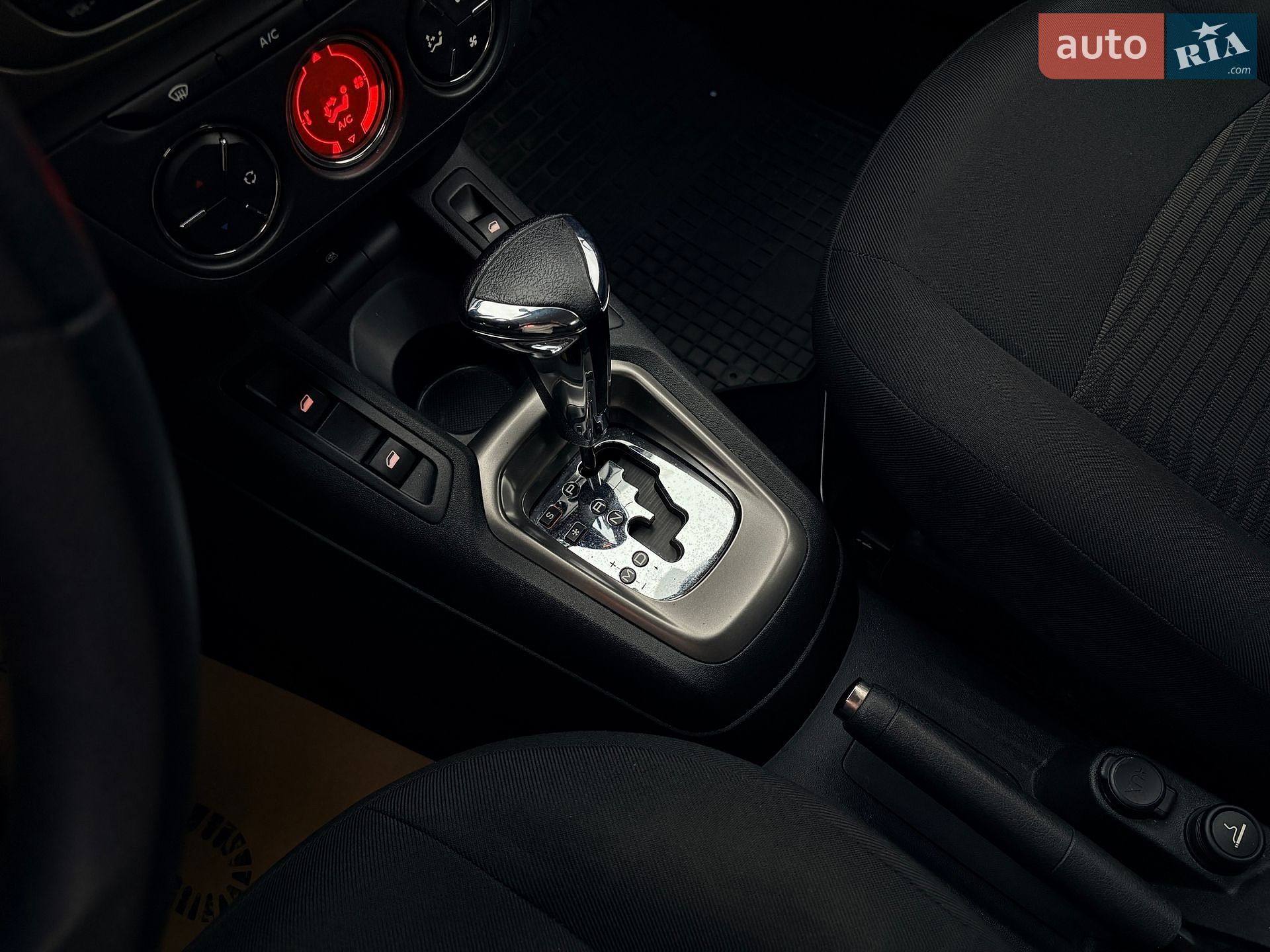 Peugeot 301 2020 VIN VF3DDNFPTLJ818697 фото оголошення 16 з 19