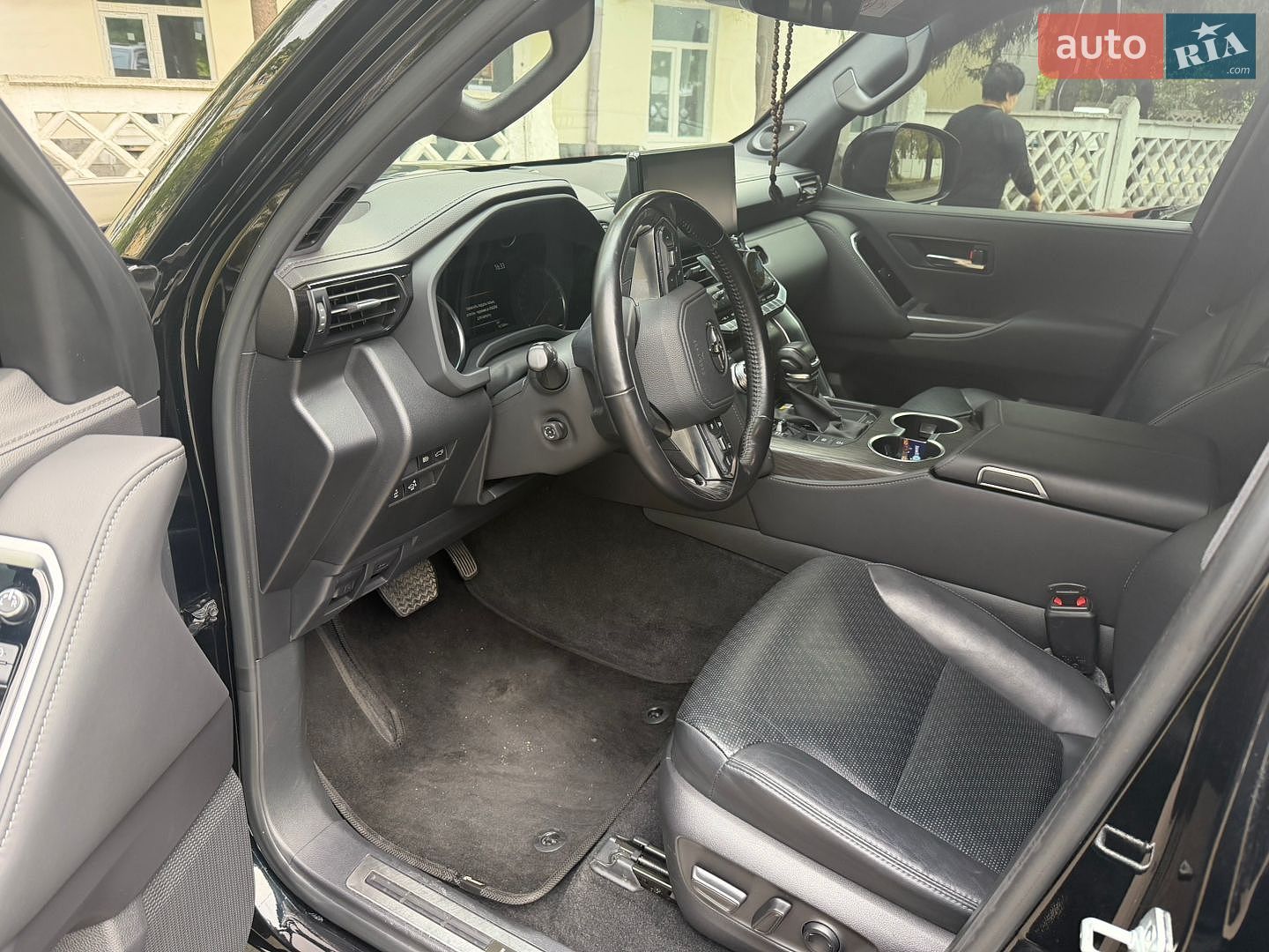 Toyota Land Cruiser 2022 VIN JTMAAABUS04014481 фото оголошення 5 з 26