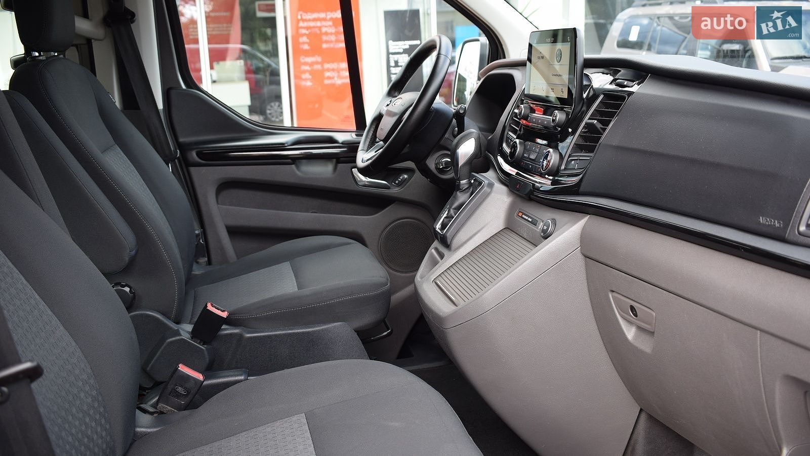 Ford Tourneo Custom 2019 VIN WF03XXTTG3KU87609 фото оголошення 6 з 24