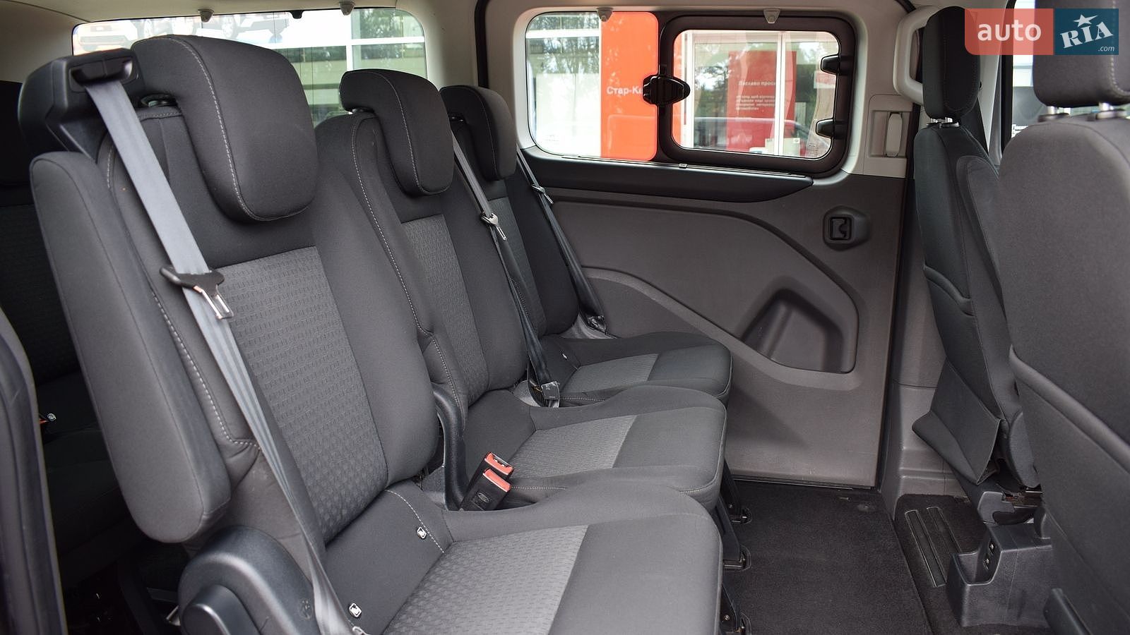 Ford Tourneo Custom 2019 VIN WF03XXTTG3KU87609 фото оголошення 7 з 24