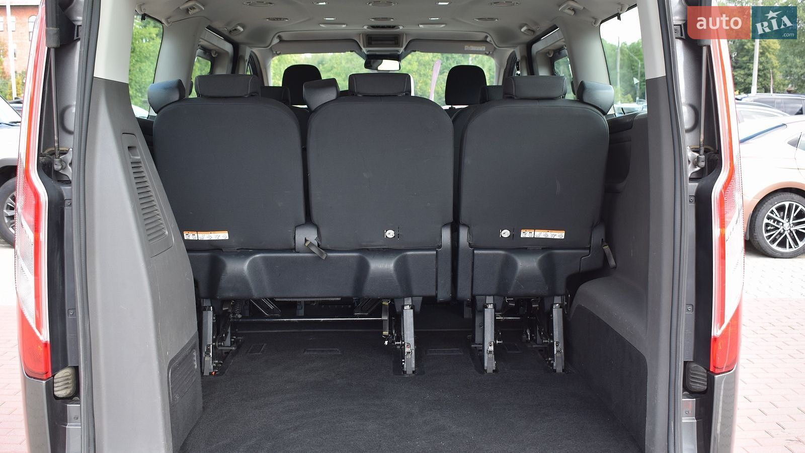Ford Tourneo Custom 2019 VIN WF03XXTTG3KU87609 фото оголошення 10 з 24