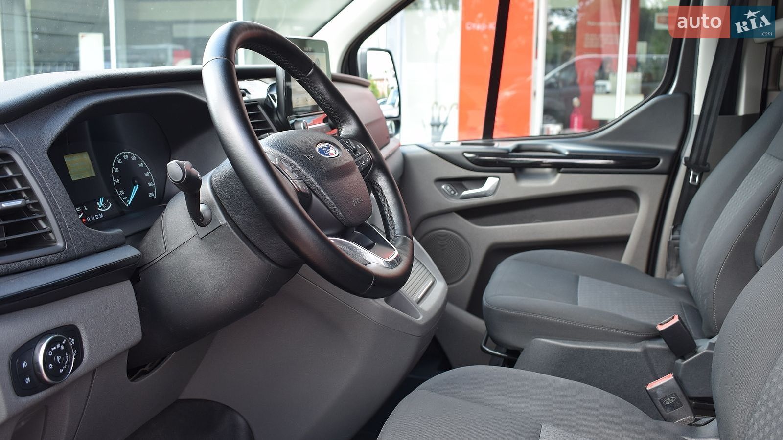 Ford Tourneo Custom 2019 VIN WF03XXTTG3KU87609 фото оголошення 12 з 24