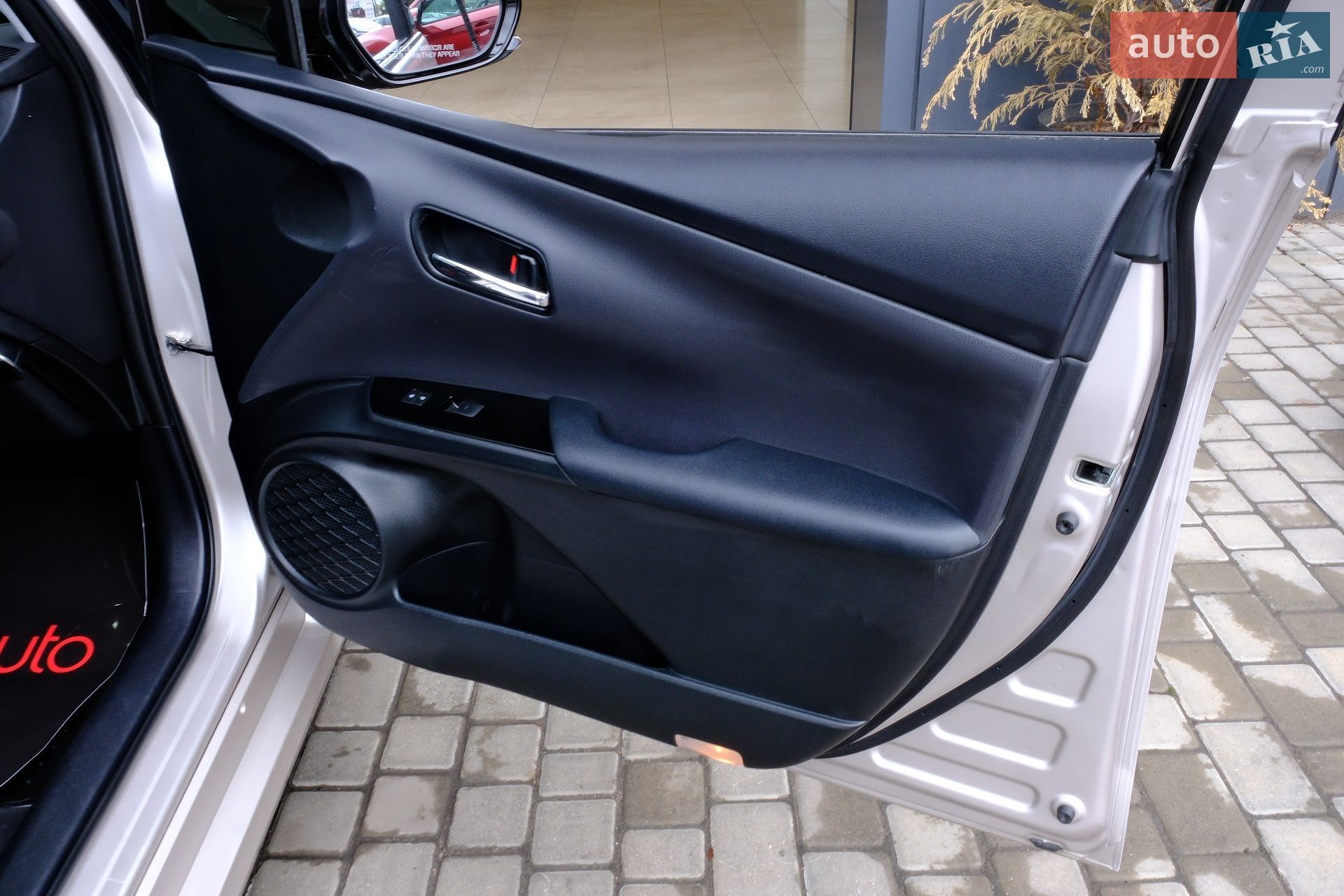 Toyota Prius 2019 VIN JTDKARFP7K3113864 фото оголошення 42 з 43