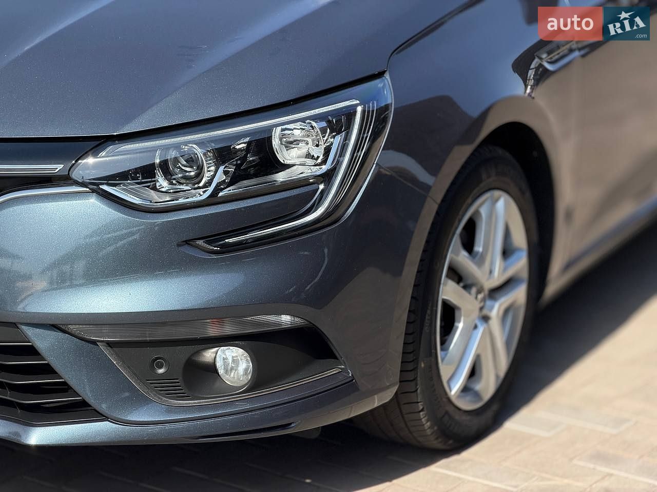 Renault Megane 2017 VIN VF1RFB00058545673 фото оголошення 2 з 20