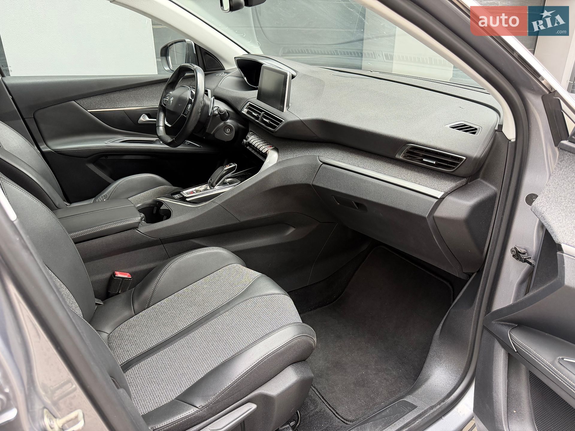 Peugeot 3008 2020 VIN VF3MCYHZRLS242573 фото оголошення 27 з 31