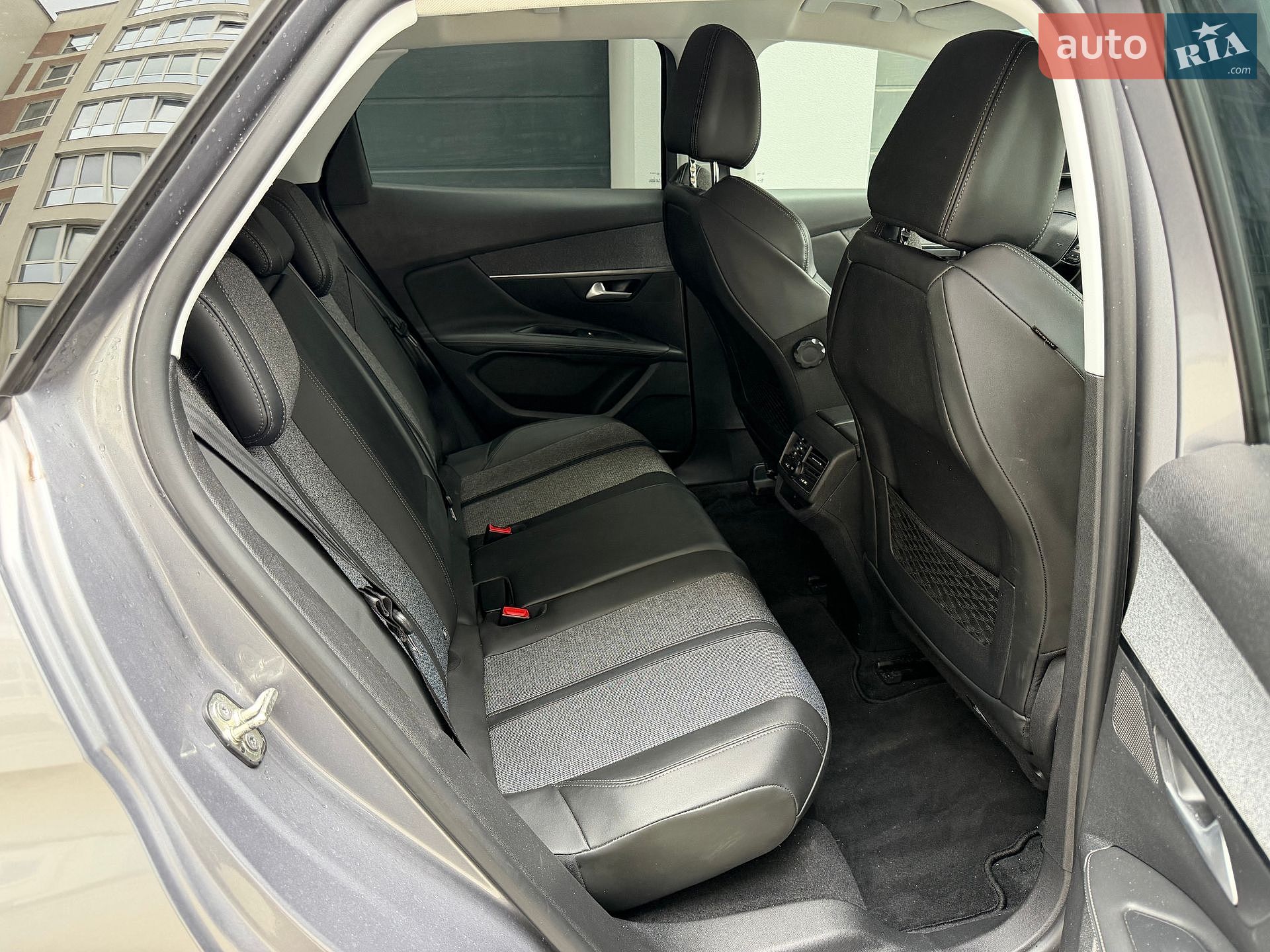 Peugeot 3008 2020 VIN VF3MCYHZRLS242573 фото оголошення 28 з 31
