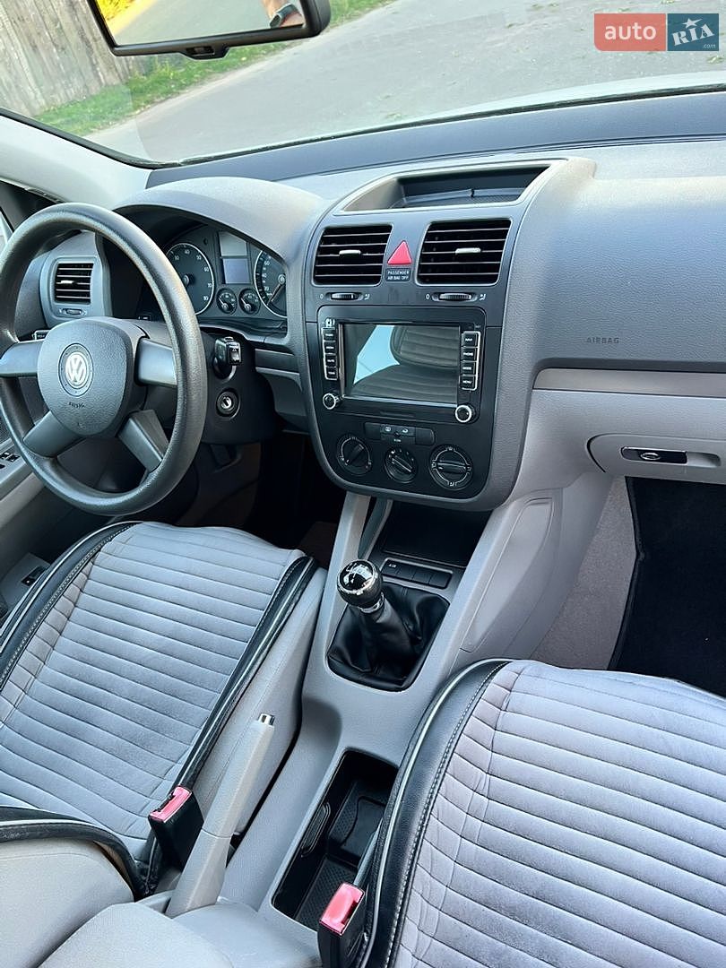 Volkswagen Golf 2004 VIN WVWZZZ1KZ5B038417 фото оголошення 7 з 26