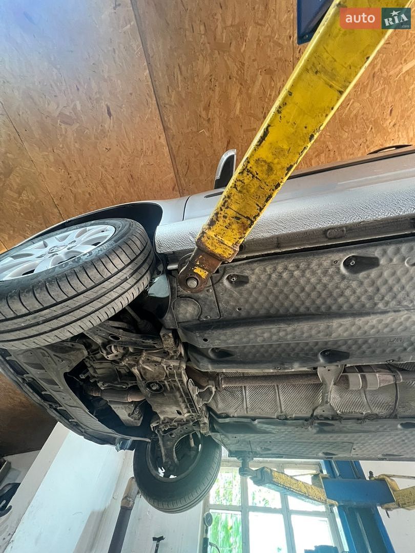 Volkswagen Golf 2004 VIN WVWZZZ1KZ5B038417 фото оголошення 22 з 26