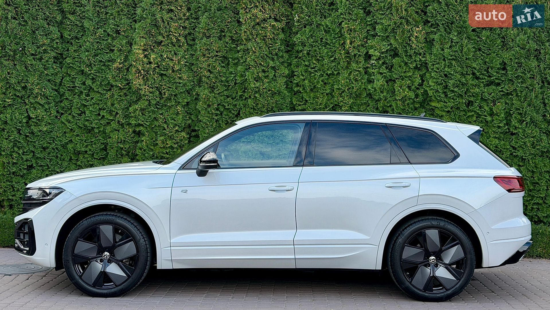 Volkswagen Touareg 2024 VIN WVGZZZCR0RD015675 фото оголошення 3 з 112